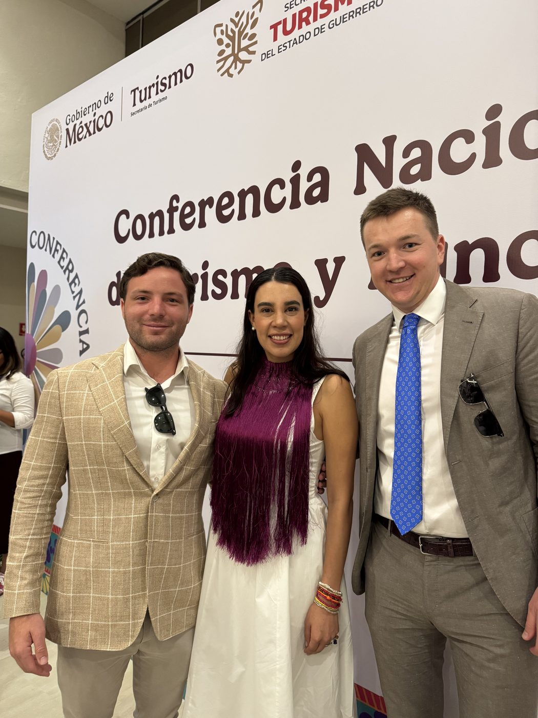 Max Murciano with Mexico's Secretary of Tourism at the Conferencia Nacional de Turismo